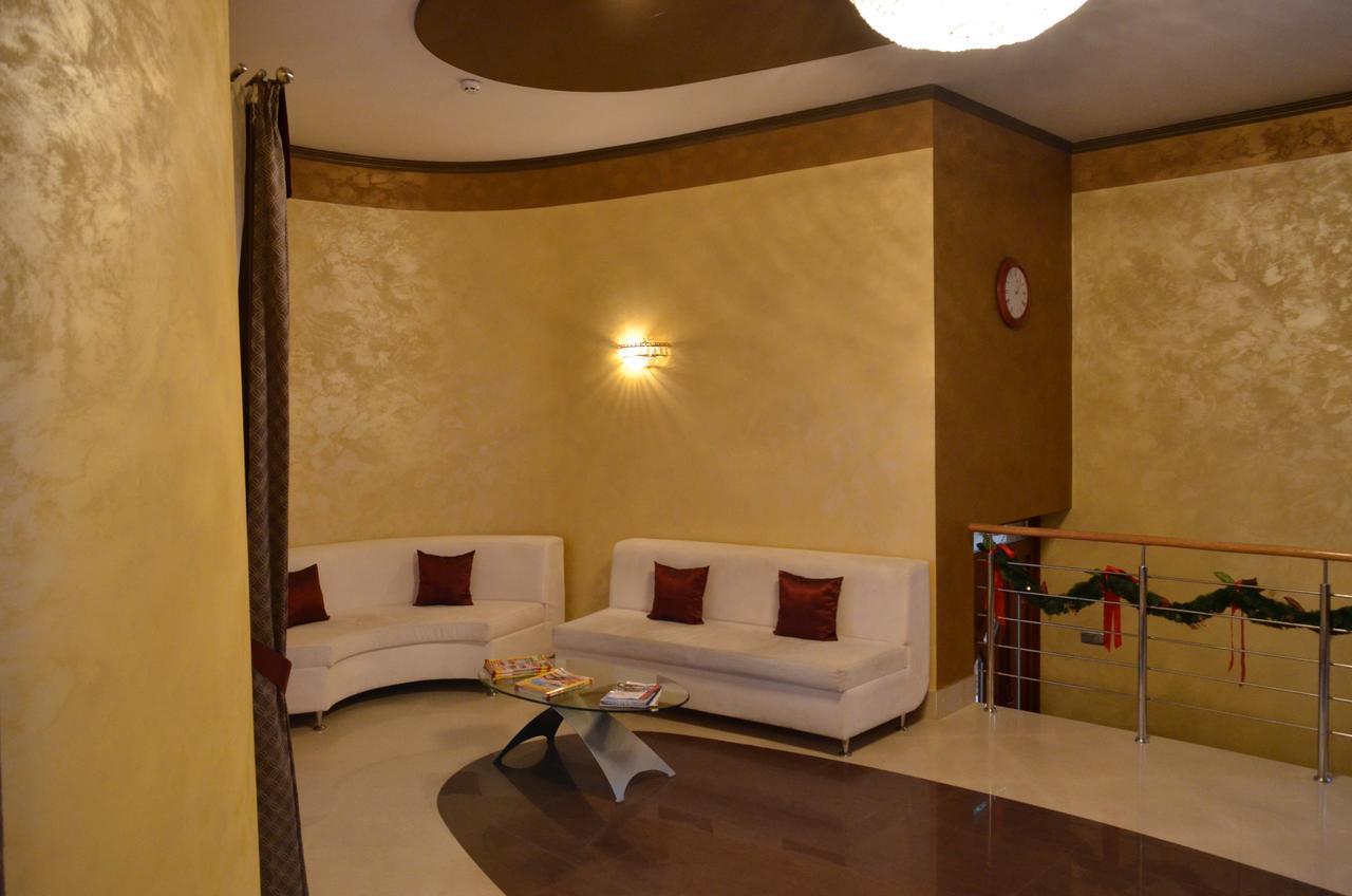 Hotel Serpanok Tyachiv Bagian luar foto
