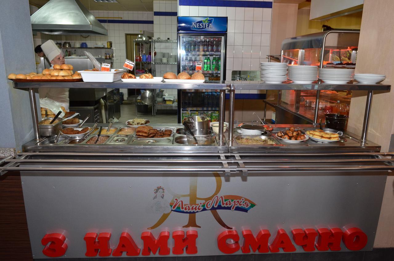 Hotel Serpanok Tyachiv Bagian luar foto